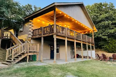 Image de Two Story Cabin Near Lake Eufaula