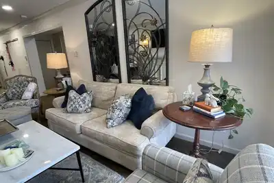 Image de Highest Elevation in Snowshoe. Home+Interior building renovated 2023. \n