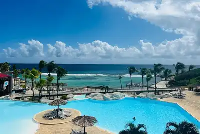 Image de Magnifique F3 avec piscine et accès direct à la plage