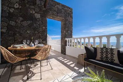 Image de Casa Tucanes | Première ligne de mer avec accès direct à Playa Grande