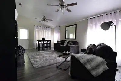 Image de \"Your Home Away From Home\"