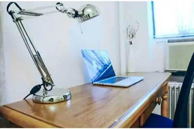 Image de Cozy Entire Apartment near Time Square.