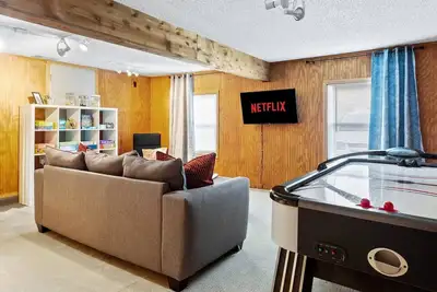 Image de •Gameroom! •Air Hockey•Arcade•Nflx•Wifi•Boardgames