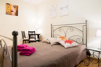 Image de Appartement-Classique-Salle de bain privée-Balcon