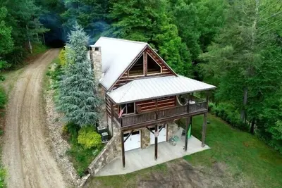 Image de Secluded Mountain Top Cabin! New Starlink Internet!