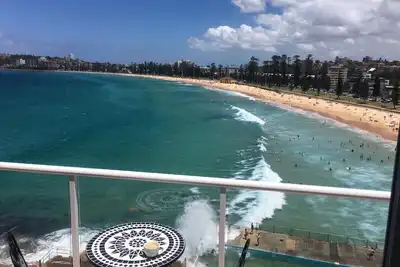 Image de Waterfront apartment with stunning views over Manly beach