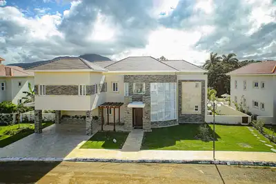 Image de Owner-Rented Contemporary All-Inclusive Tropical Villa