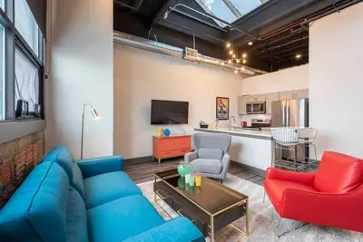 Image de Fresh, Sleek, and Contemporary Executive Apartment