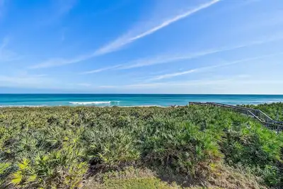 Corner Direct Oceanfront Condo Stunning Views S. Hutchinson Island