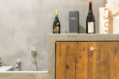 Image de Appartement-d'exception-Douche-Vue sur la cour