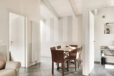 Image de Appartement-Supérieure-Salle de bain privée séparée-Vue sur Piscine-Appartame. . .