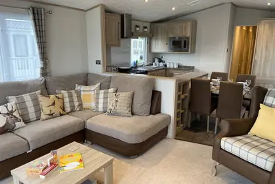Image de Lakefront Carnaby Lodge - 3 Bedrooms - Sleeps 6 - Idyllic