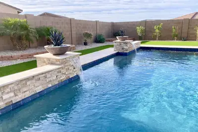 Image de Beautiful Pool Home with optional heating in Estrella Mountain Ranch