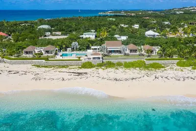 Image de Turtle Nest (4 bedrooms) - Luxury beachfront villa, Terres Basses, St. Martin
