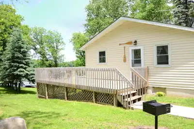 Image de Pine Valley - 4 Br/2Bath Vacation Home w/ private beach, dock, & campfire area!