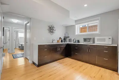 Image de Cozy and Clean 2br Basement Suite In The Heart of Calgary