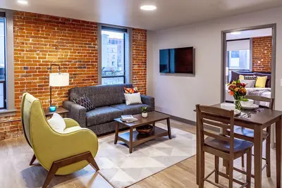 Image de Extraordinary 1 Bed Travel Apartment Steps From the Spokane Convention Center
