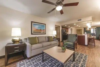 Image de Free Parking | Southwest Villa in Scottsdale