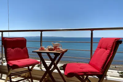 Image de Vollga Apartment-The Best Sea View of the city