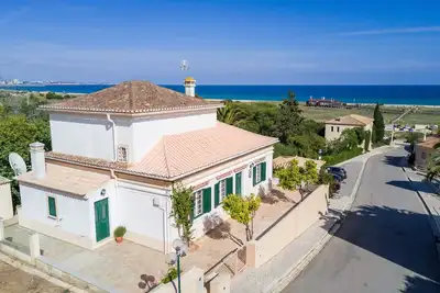 Image de Incroyable Villa \"à deux pas\" de la plage