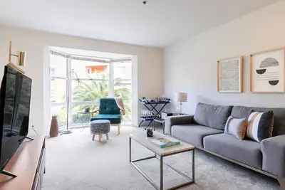 Image de Gorgeous South Beach 2br w/ Pool, Spa, nr. At&T Park, by Blueground