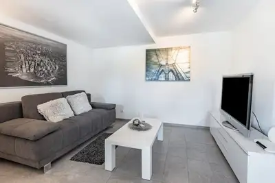 Image de Appartement de vacances moderne \"Schmuckstückchen\" avec vue sur les montagnes et Wi-Fi