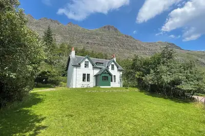 Image de Glen Cottage - Torridon, pet friendly, with open fire in Torridon