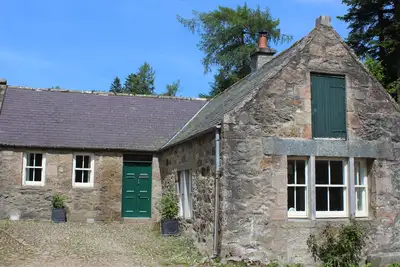 Steading Cottage - Craigievar Castle in Alford, Aberdeenshire