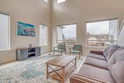 Image de Spacious Modern Home in Newly Developed Netarts Neighborhood!