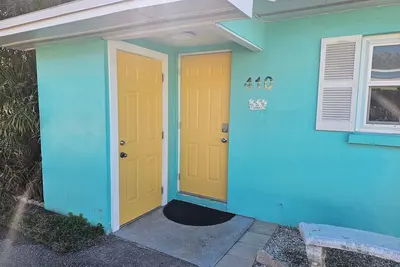 Image de Beautiful Old Clearwater Bay Duplex, Waterfront & Pet Friendly