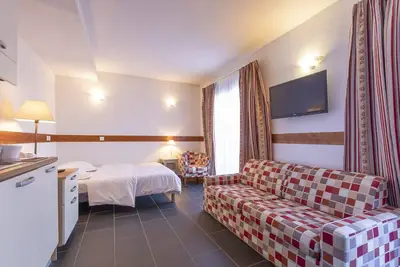 Image de Studio avec Balcon Face au Mont-Blanc! #202