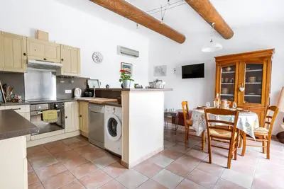 Image de Gîte-Les Abricotiers-Sdb privée avec douche