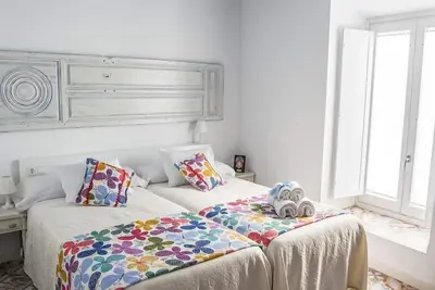 Image de Azul-Appartement-Supérieure-Sdb privée avec douche-Vue sur Rue