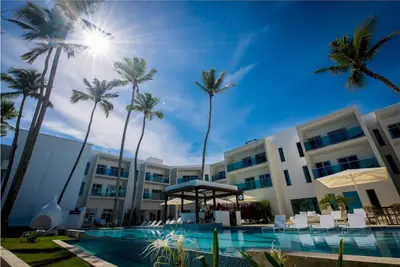 Image de Outstanding 2 Bedroom Apartment, Pool View (B)