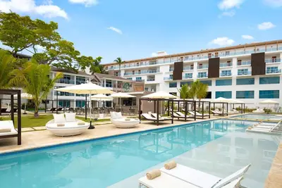 Image de Outstanding 2 Bedroom Apartment, Pool View (D)
