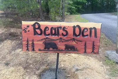 Image de Two Bedroom Cozy Family Retreat in the Woods! Minutes from Pigeon Forge/Sevierville