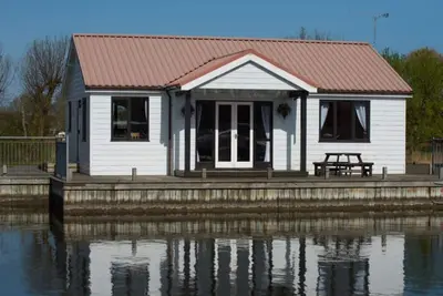Image de Swift Cottage - three bedroom waterside Cottage - Sleeps 6
