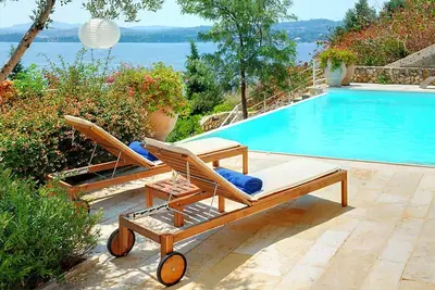 Image de My Rental Homes - Red Villa with infinity swimming pool with jacuzzi and sea view