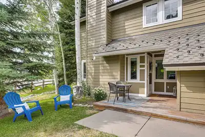 Image de Hike, Ski & Golf: Fully Renovated Edwards Townhome