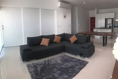 Image de Apartment For Rent In Front Of The Sea In Torre Eme