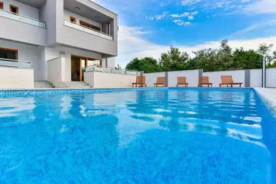 Image de Maison de vacances pour 10 personnes env. 400 qmà Zaton près de Zadar, Dalmatie (Nord de la Dalmatie)