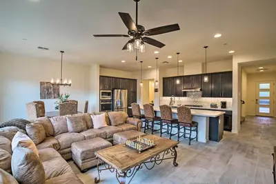 Image de Scottsdale Townhome w/ Pool Access & Private Patio