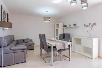 Amplio Apartamento con Wifi y Garaje
