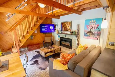 Image de Cozy Mountain Cabin Retreat - 5 Mins from Ski Monarch~ Welcome to RockyTop Cabin!