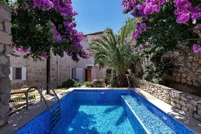 Image de Maison de vacances Sutivan pour 1 - 6 personnes avec 3 chambres à coucher - Maison de vacances
