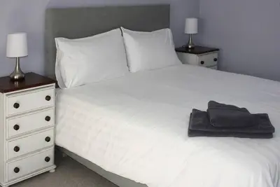Image de Room 10 - 2 bedroom-Appartement-Salle de bain privée séparée