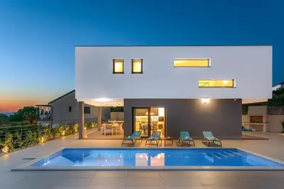 Image de New villa with pool, whirlpool, sea view - Traveler Reiseburo Krk Id 2125