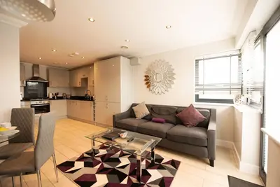 Image de Appartement en attiq-Prestige-Salle de bain privée séparée-Vue ville