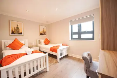 Image de Appartement en attiq-Supérieure-Salle de bain privée séparée-Town Centre