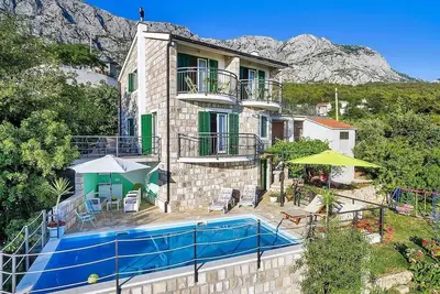 Image de Maison de vacances Tučepi pour 1 - 10 personnes avec 5 chambres à coucher - Maison de vacances